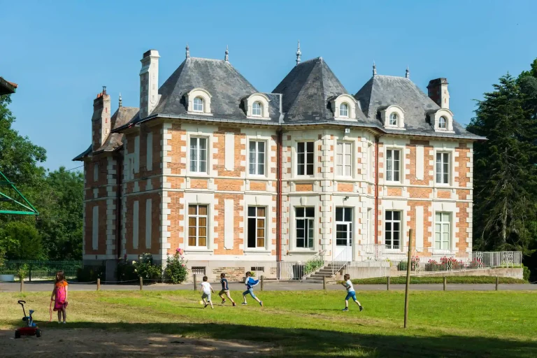 Accueil de groupe scolaire à Nantes.