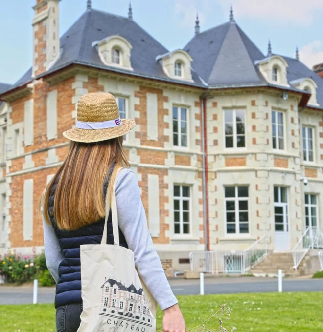 Vue sur le Château de la Plinguetière, hébergement de groupe en Loire-Atlantique.