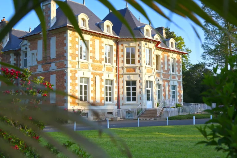 Hébergement de groupe à Nantes au Château de la Plinguetière.