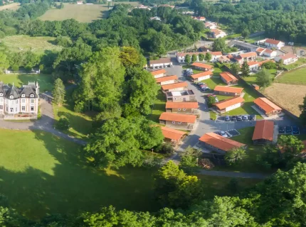 Hébergement de grande capacité à Nantes au Château de la Plinguetière.